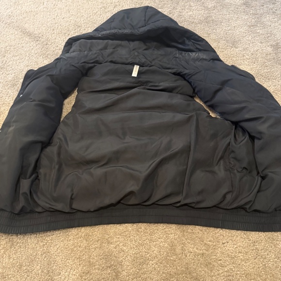 Women's Fabletics Puffy winter vest - Picture 3 of 8